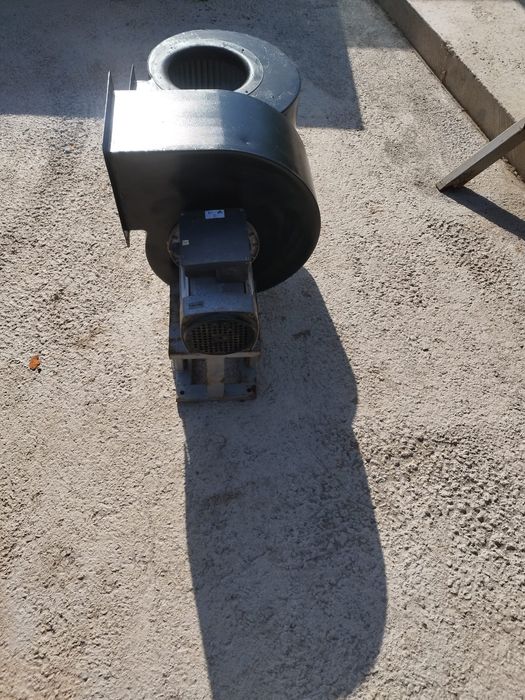 Ventilator centrifugal