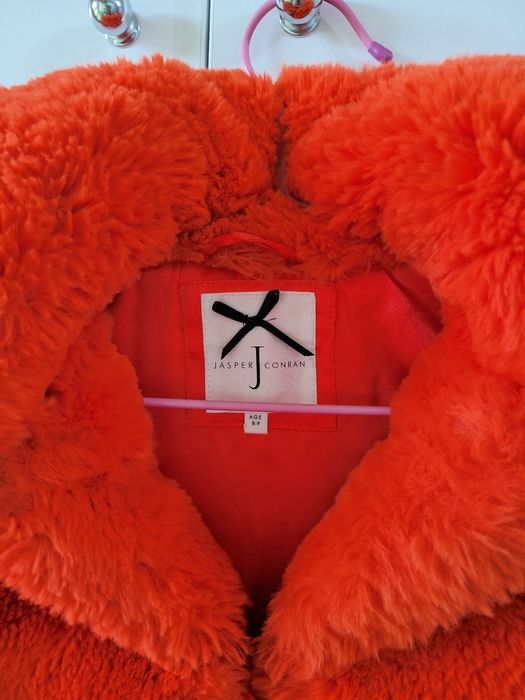 Детско оранжево пухено палто 8-9 години