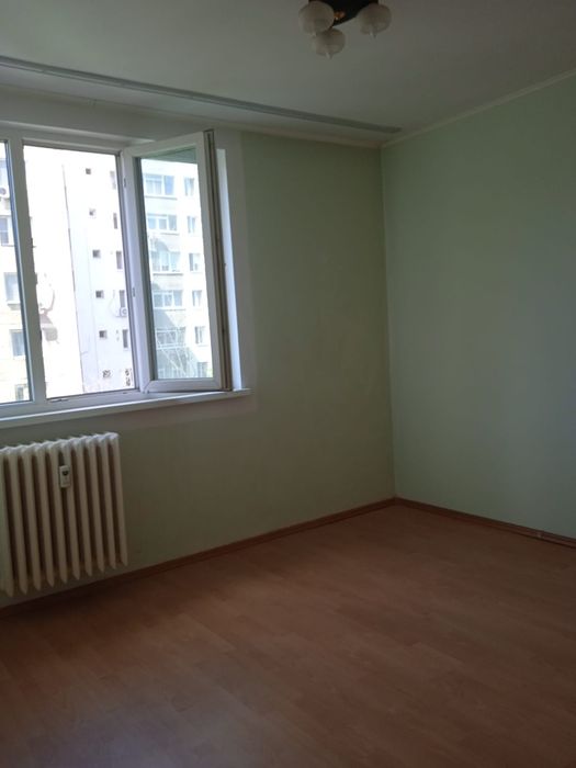 Vând apartament 3 camere Drumul Taberei