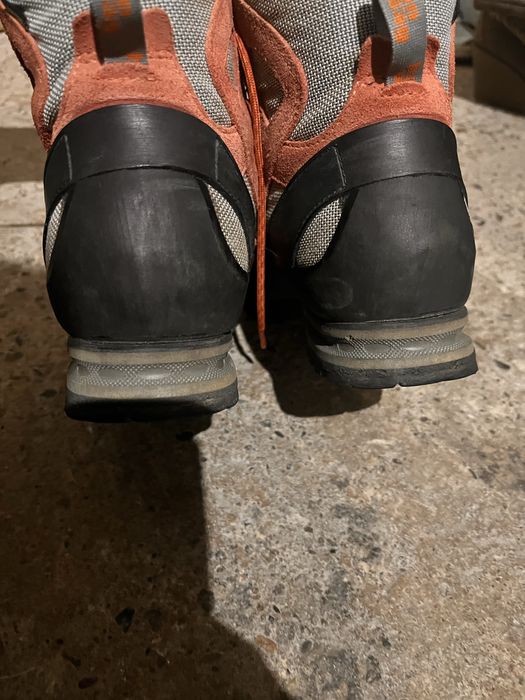 Туристически обувки