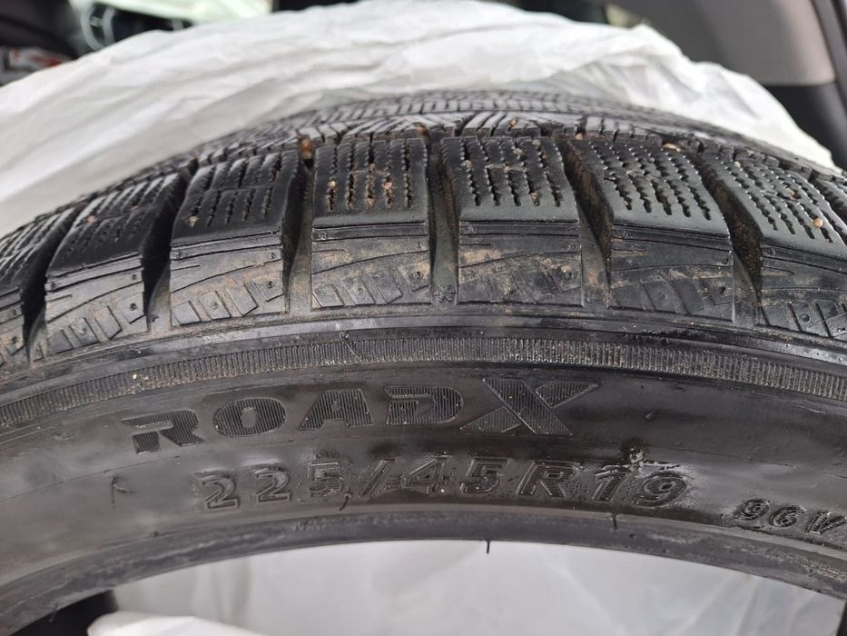 Автошина , хорошем состоянии