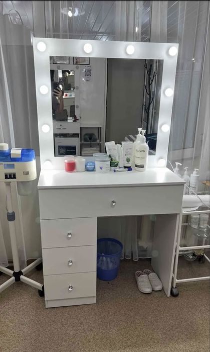 Мебель для салона продается