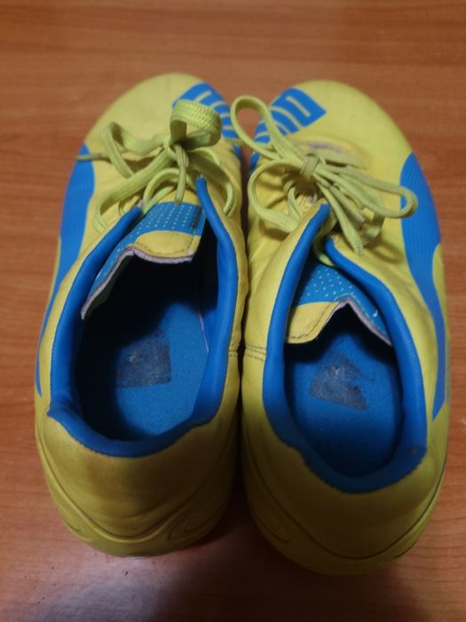 Adidași de fotbal puma cu filet