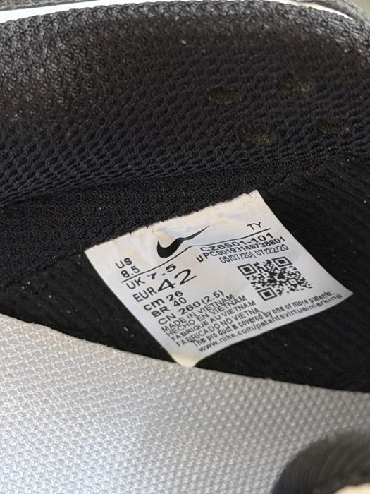 Новые кроссовки Nike 41-42р