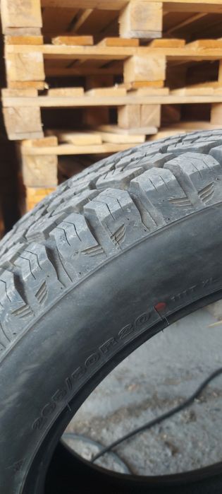 Продам покрышку 1шт