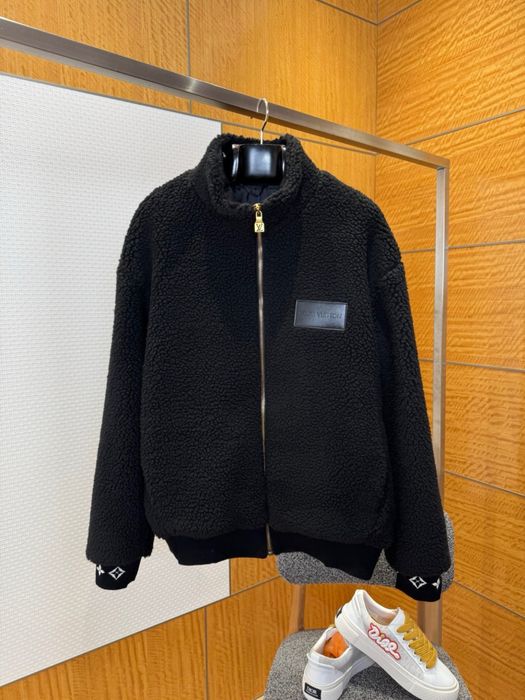 Geaca Louis Vuitton cu blana Premium
