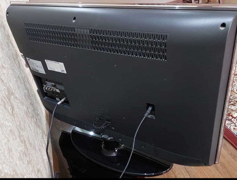 Телевизор "Samsung"