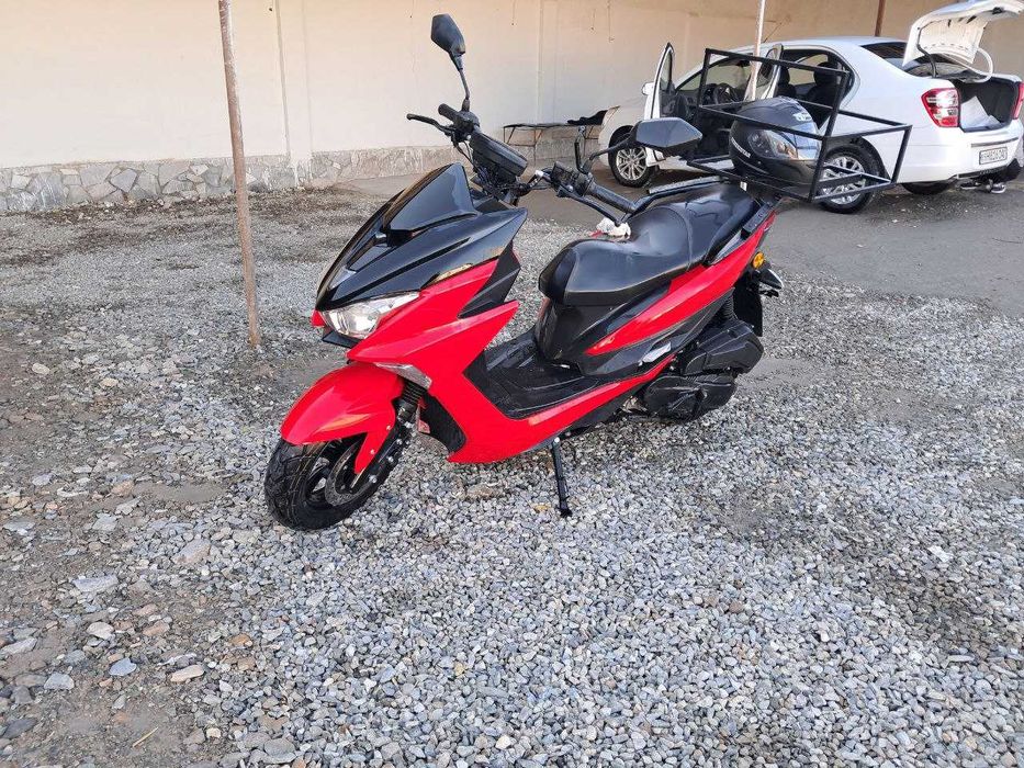 Skuter sotiladi. Benzinli 150m³