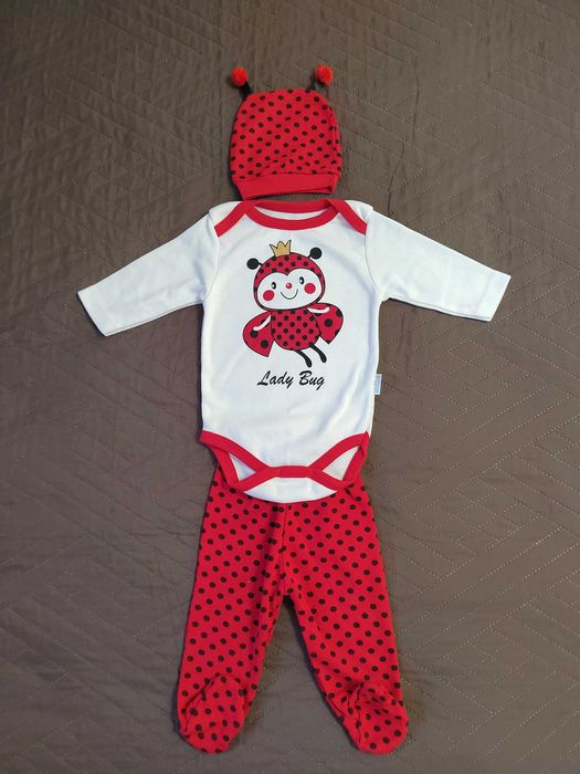 Нови бебешки дрешки