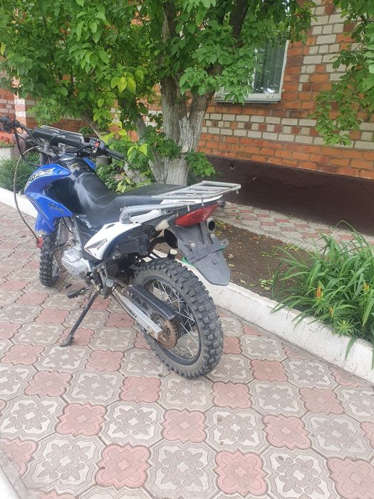 Мотоцикл эндуро 250куб.