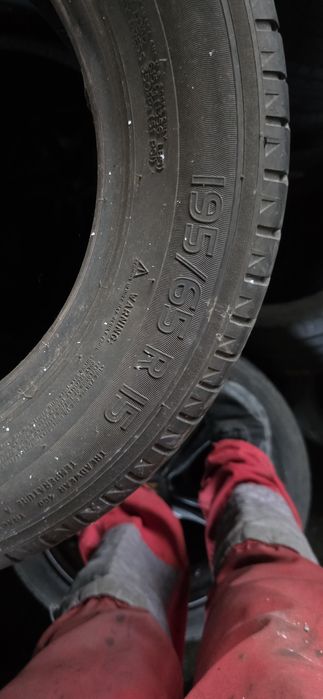 Гуми 2бр 195/65/15 - 1бр  - 30 евро