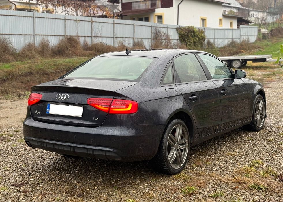 Audi A4 b8.5 an 2013 2.0 TDI