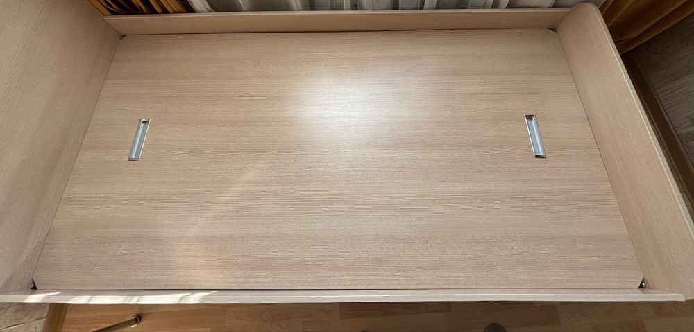 Продам односпальную кровать.