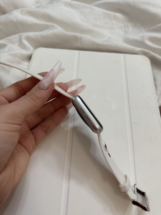 Vând Apple watch SE