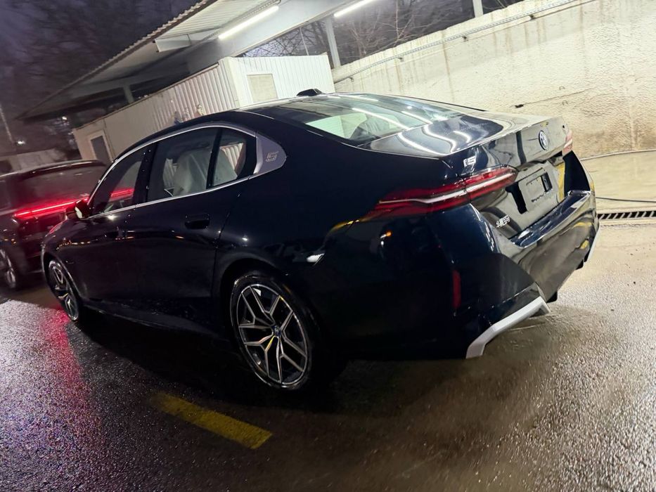 Bmw i5 35l 2024 yil M-Sport