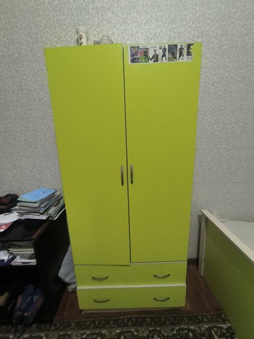 Шкаф,2 та кровать