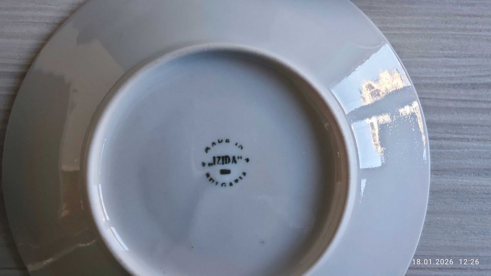 Чинии комплект от костен порцелан