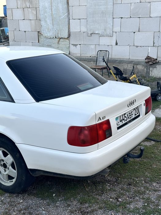 Ауди а6 с4 белый 1996