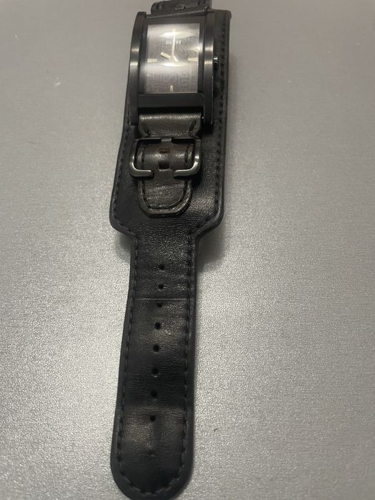 Продавам мъжки часовник