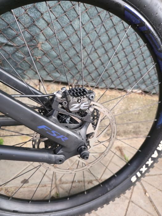 Електрически Карбонов Specialized Turbo levo 27.5+ пълно окачване