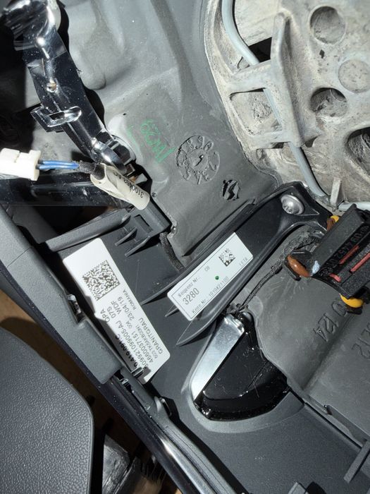Volan OEM audi A6 C8 cu incalzire si gauri de padele