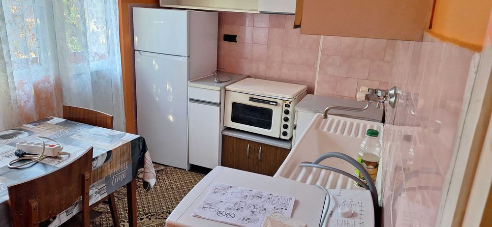 Дава се под наем Едностаен апартамент в Плевен, Идеален център - 40 кв.м за 204 € - Снимка #3