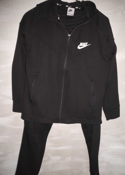 Дамски анцуг Найк