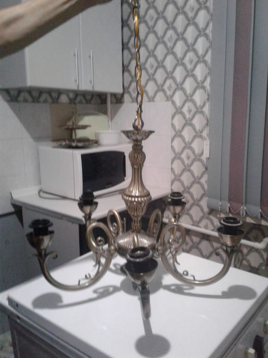 люстра в хорошем состоянии