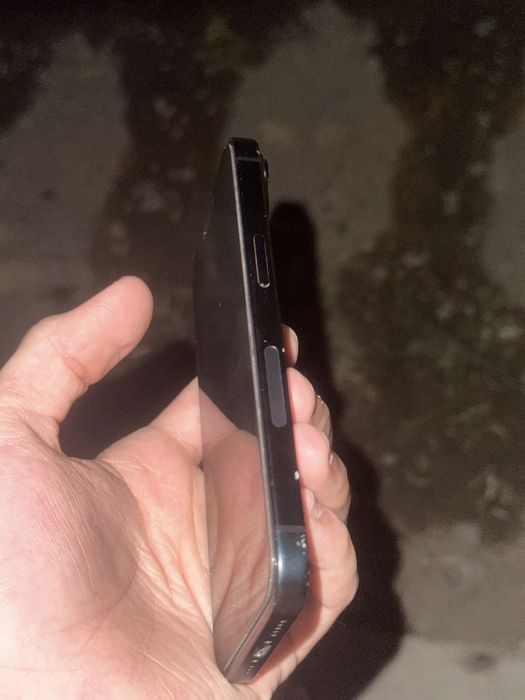 Iphone 15 uzi qora