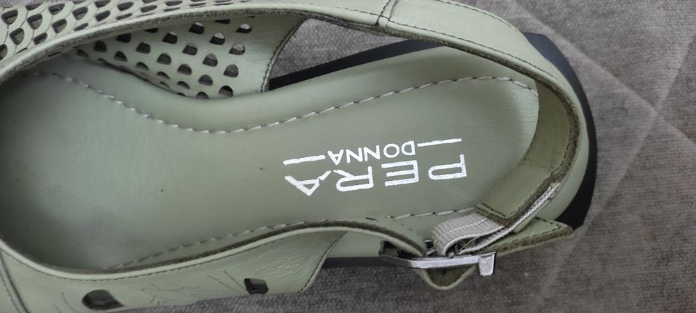 Босоножки фирменные привезённые