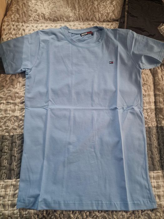 Tricoul este mărimea M