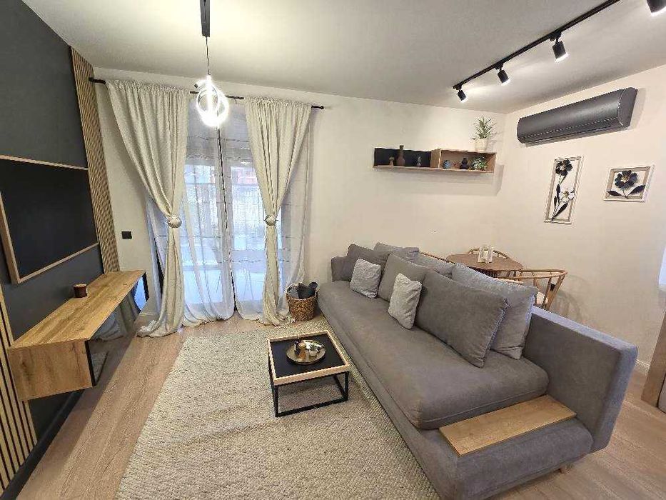 Продава се Тристаен апартамент в Банско - 93 кв.м за 1990 €/кв.м - Снимка #2