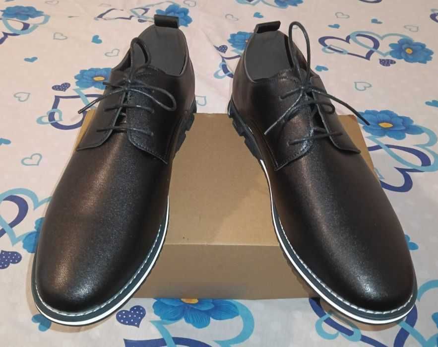 Pantofi numărul 48-49