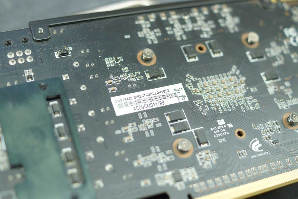 ASUS GeForce GTX 460 DirectCU