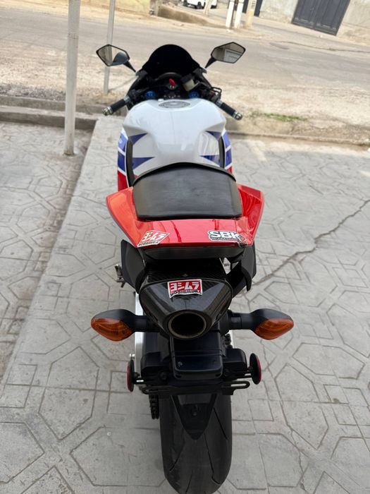 Honda 600SBR RR sport bike