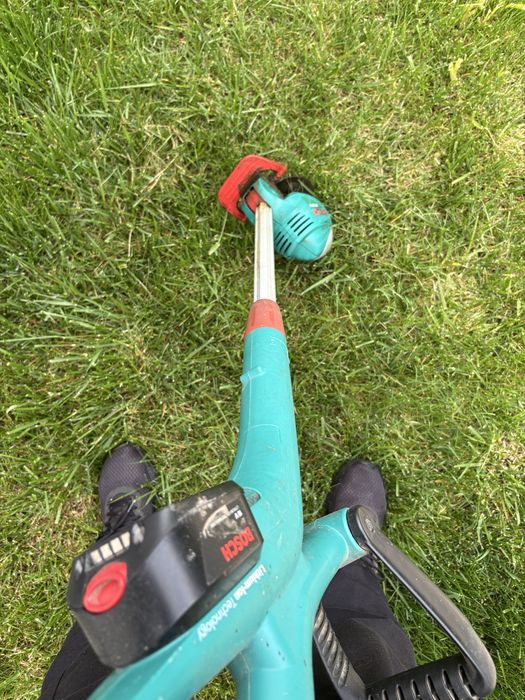 Trimmer / Motocoasa de iarba  electrica Bosch ART 26Li