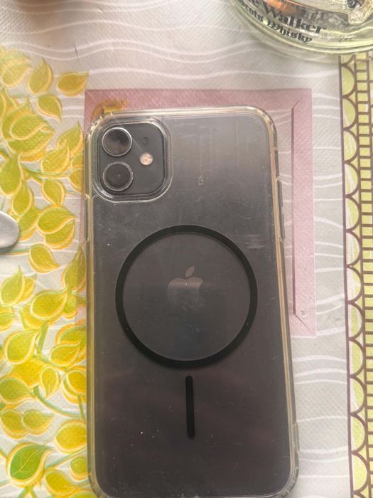 DE VÂNZARE  iPhone 11 64 Gb