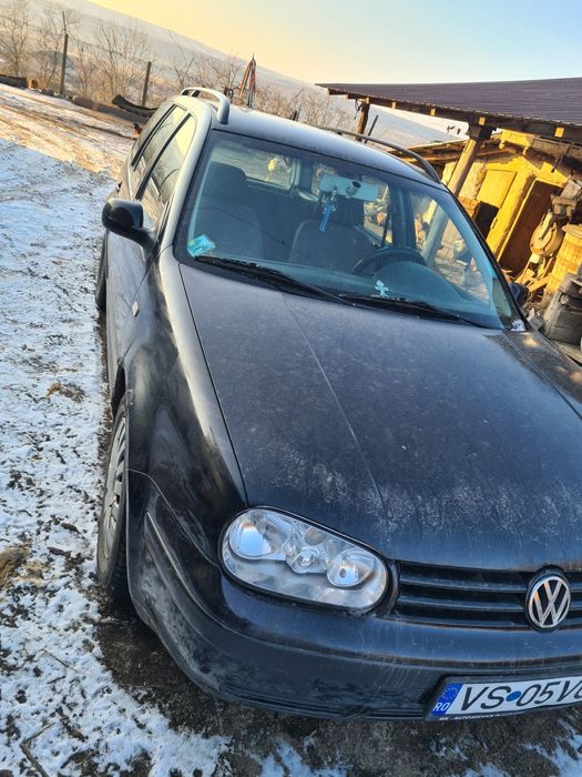 Vând golf 4 1.4 benzina 16 valve