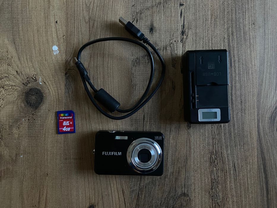 FUJIFILM J40 мыльница
