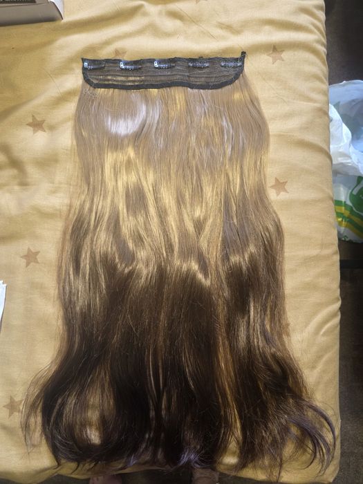 Vând extensii din par natural cu clips.Produs nou