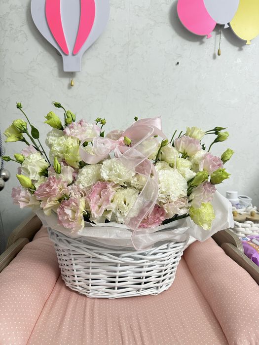 Цветы в корзинее