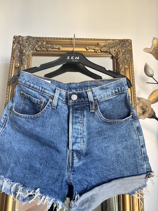 Blugi scurti levi’s