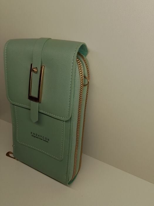 Продам сумку за 2500 тенге.