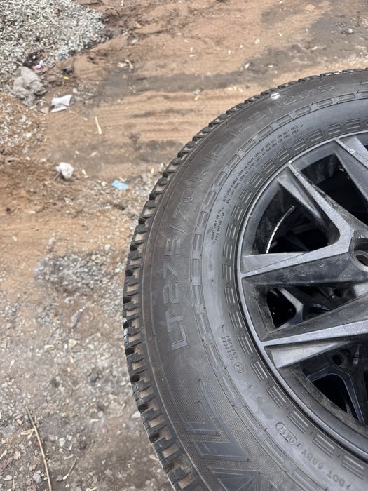 Диски с шинами  Лексус Крузак  р18