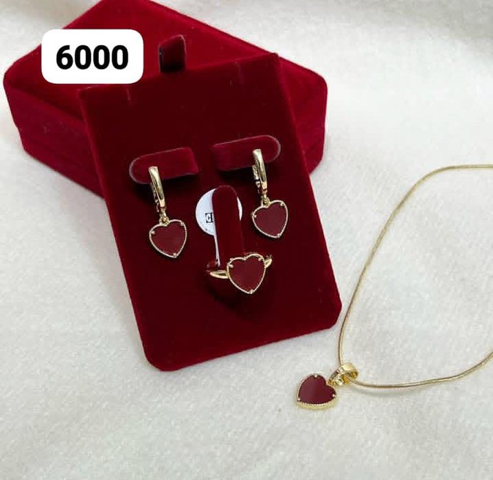 Бары таза титан қараймайды