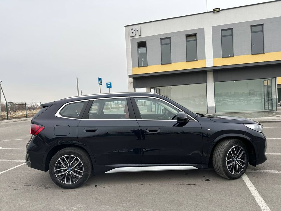 Bmw IX1 25L sport
