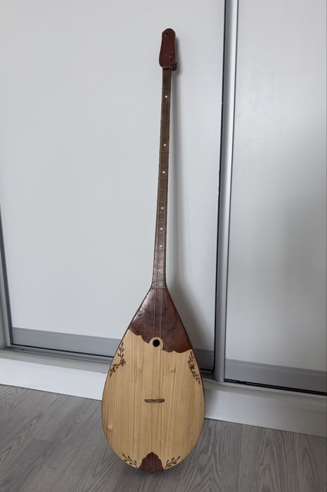 Продается домбыра