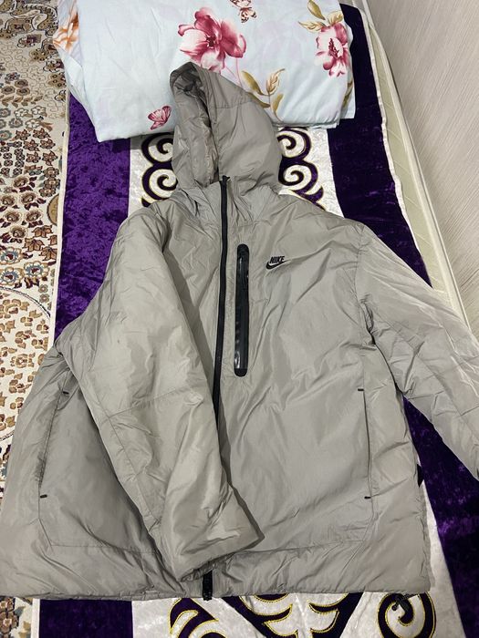 Продам куртку Nike (еврозима)