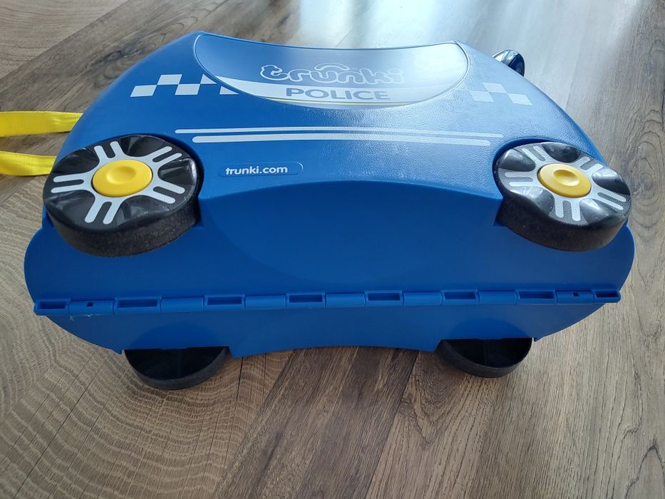 Valiza trunki Police