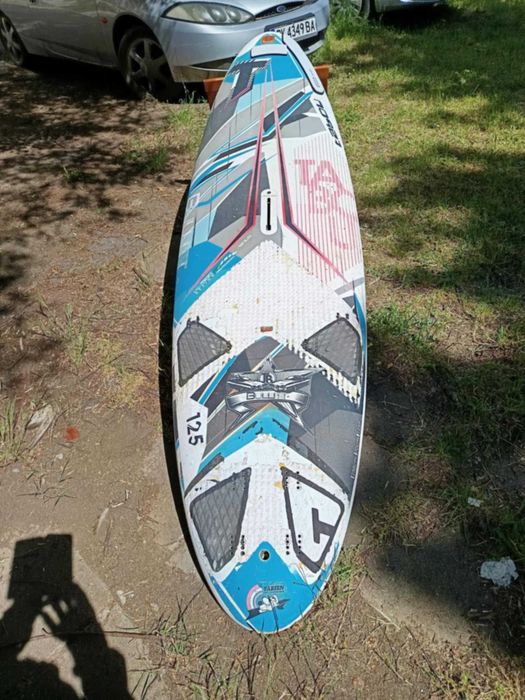 Продавам ундсърфове и уиндсърф оборудване